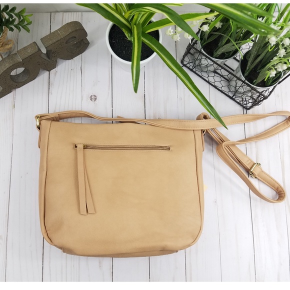 💥NEW MAX STUDIO Tan Crossbody Bag - Picture 7 of 8